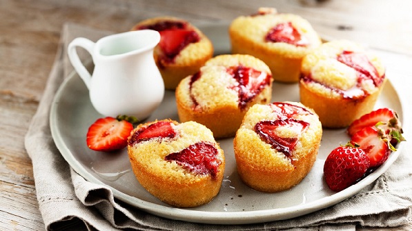 Almond and Strawberry Friands